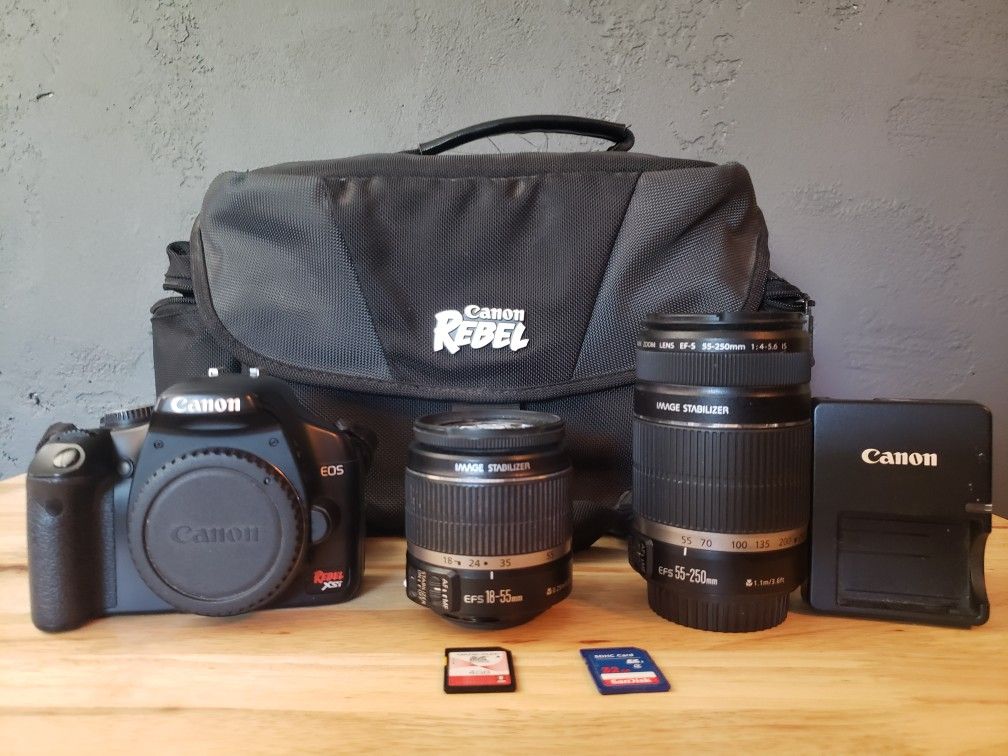 Canon Rebel XTi DSLR Camera with Lens Kit & Bag