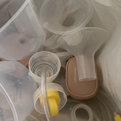 Momcozy wearable breast pump