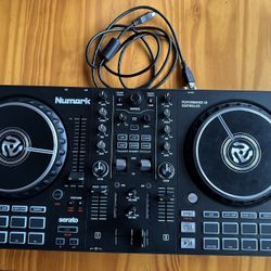 Numark Mixtrack Pro FX Controller 