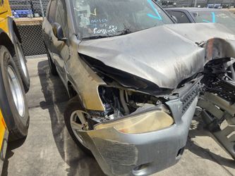 2006 rav 4  part out