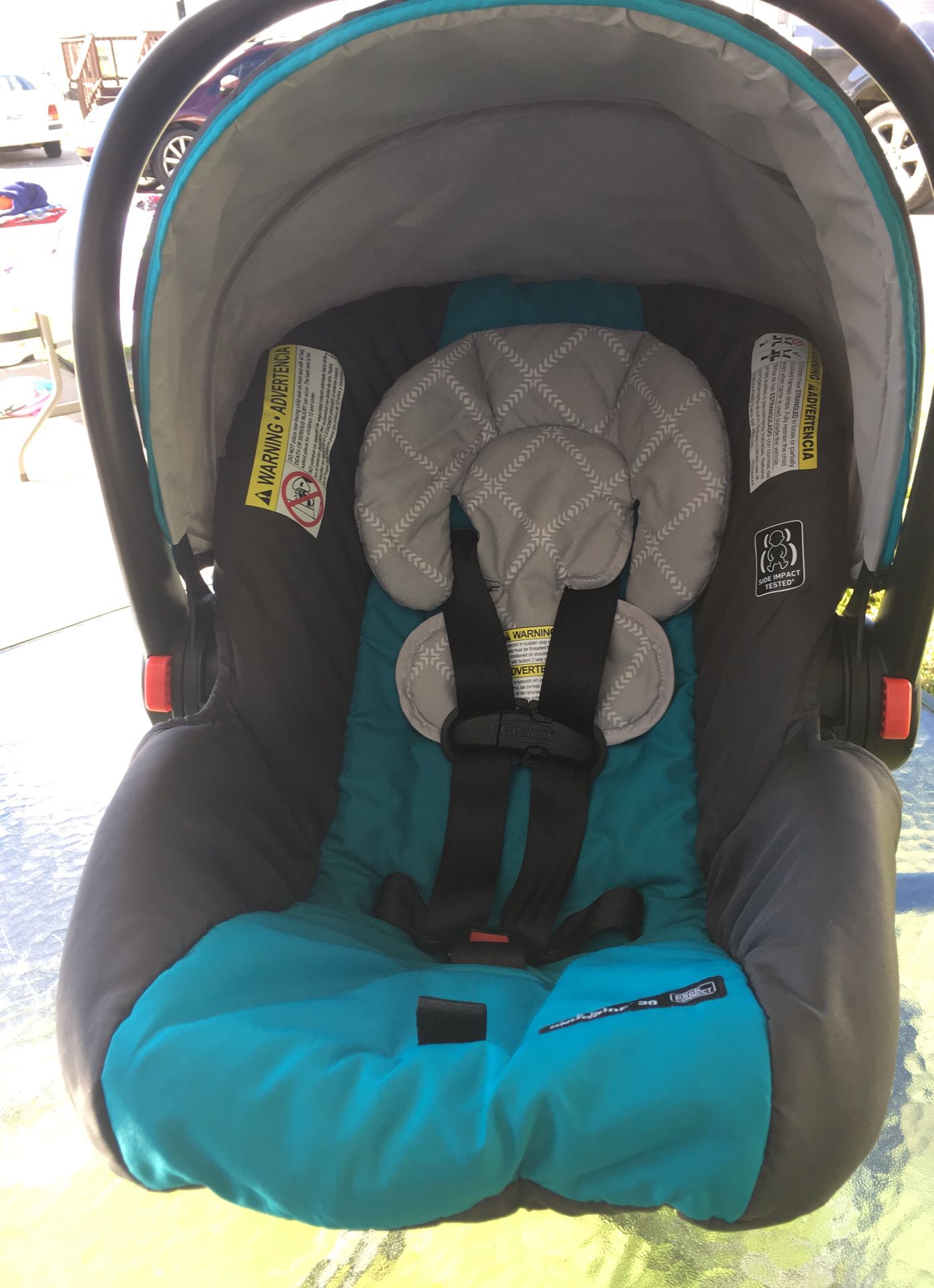 Graco SnugRide 30 Click Connect Infant Car Seat w/ Front Adjust - Finch