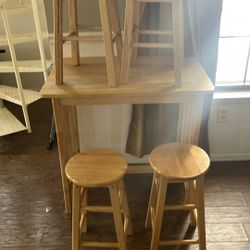 Table /w Four stools