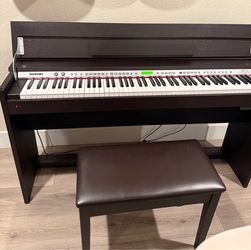 Piano w/bench