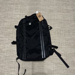 Save $30! Brand New High End Nordace Henge – Backpack / Laptop Travel Luggage