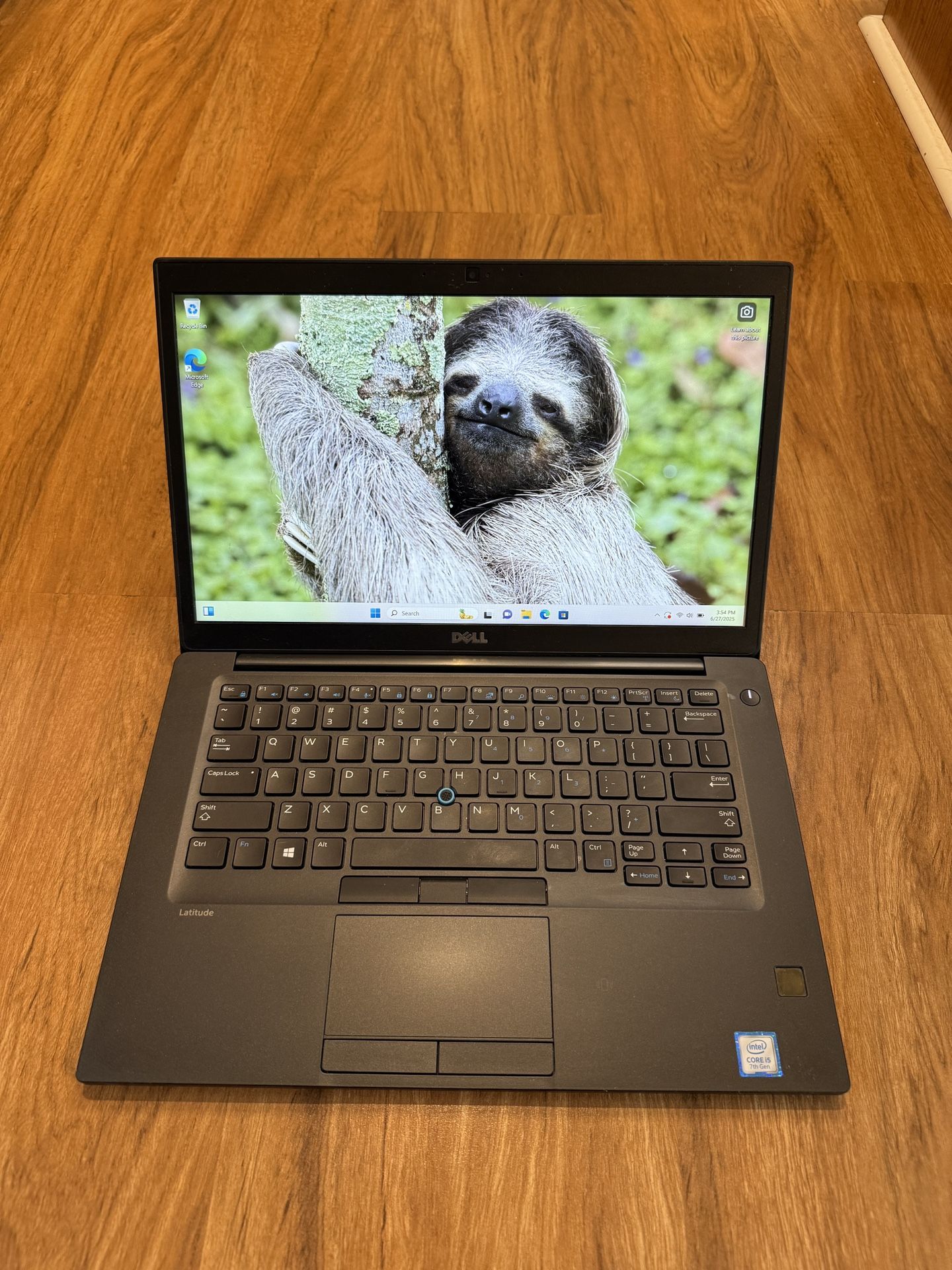 Dell Latitude 7480 core i5 7th gen 16GB RAM, 256GB SSD, Windows 11 Pro 15” HD Grahics Laptop with charger in Excellent Working condition!!!!! Specifi