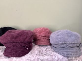 Women’s Hat With Brim
