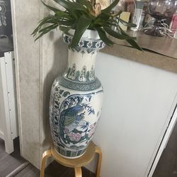 Gorgeous Large Case Vintage   (I Have 2)