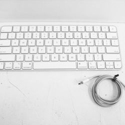 Apple Rechargeable Magic Wireless Keyboard a2450