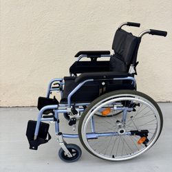 Wheelchair 