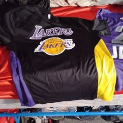 LeBron James Jersey And Shirt