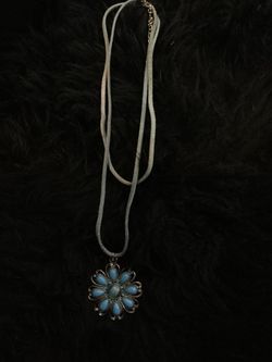 Turquoise pendant choker necklace