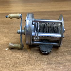 Vintage Shakespeare 1905 Deuce Model FE Fishing Reel