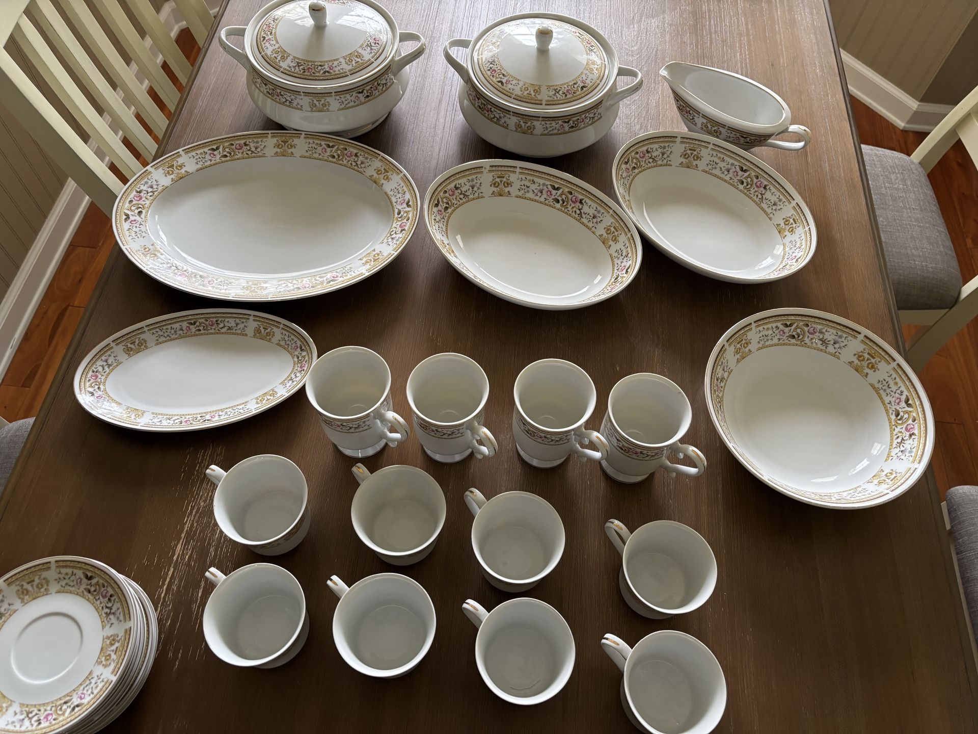 Wallace Heritage Daphne Fine China