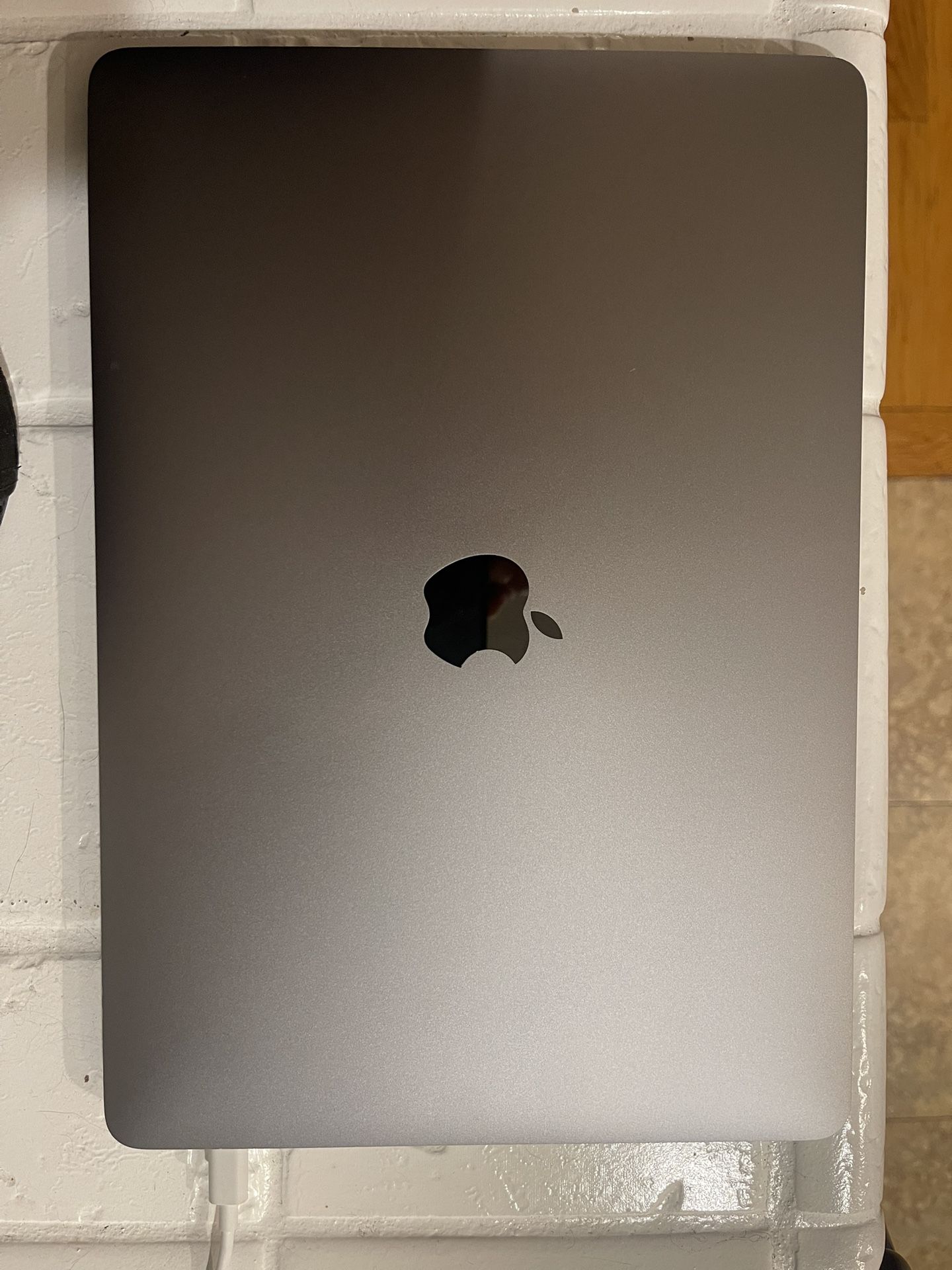 MacBook Pro 14” – M1 Pro – 256GB SSD / 8GB RAM