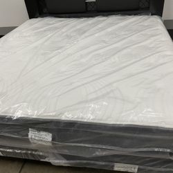 Queen Y Full Box Spring 135 Dlls 