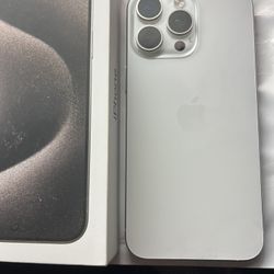 iPhone 15 Pro Max  Liberado