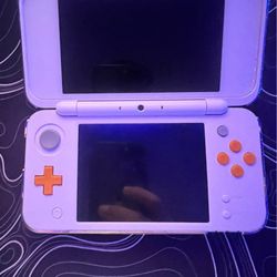 Nintendo 3ds white and orange(Check description)