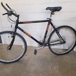 Black/Orange Trek 6000 Road $100