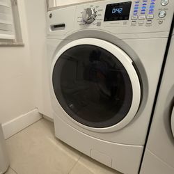 GE Profile Washer. Good Condition.