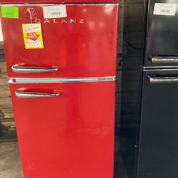 GALANZ Refrigerator GLR76TRDER7.6 ft.³ 0YT