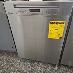 Miele Dishwasher With Recessed Handle