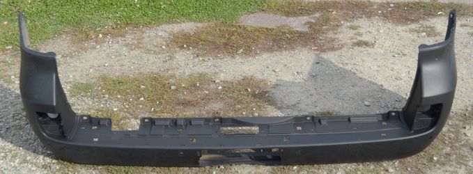 USED REF#U0273 || 2016-2020 TOYOTA LAND CRUISER || REAR BUMPER COVER ONLY