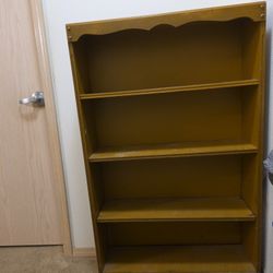 Free Shelves / Book Shelves Wood