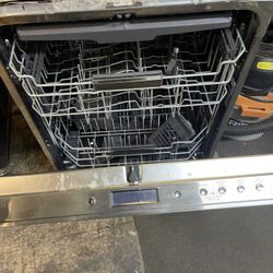 ge monogram  dishwasher new 24 