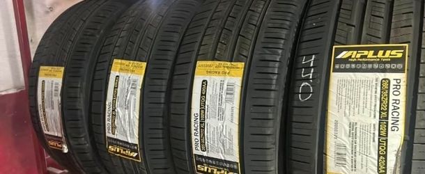 245/30/22 Brand New Tires