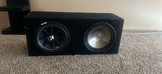12” duel subs brand new kicker speaker