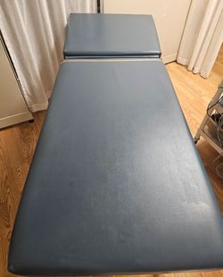 Use like new medical Table, massage,  tattoo,  facial.