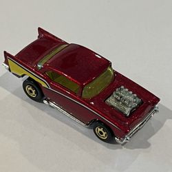 Vintage 1989 Hot Wheels Park ‘n Plates’57 Chevy W/Exposed Engine Near Mint Loose