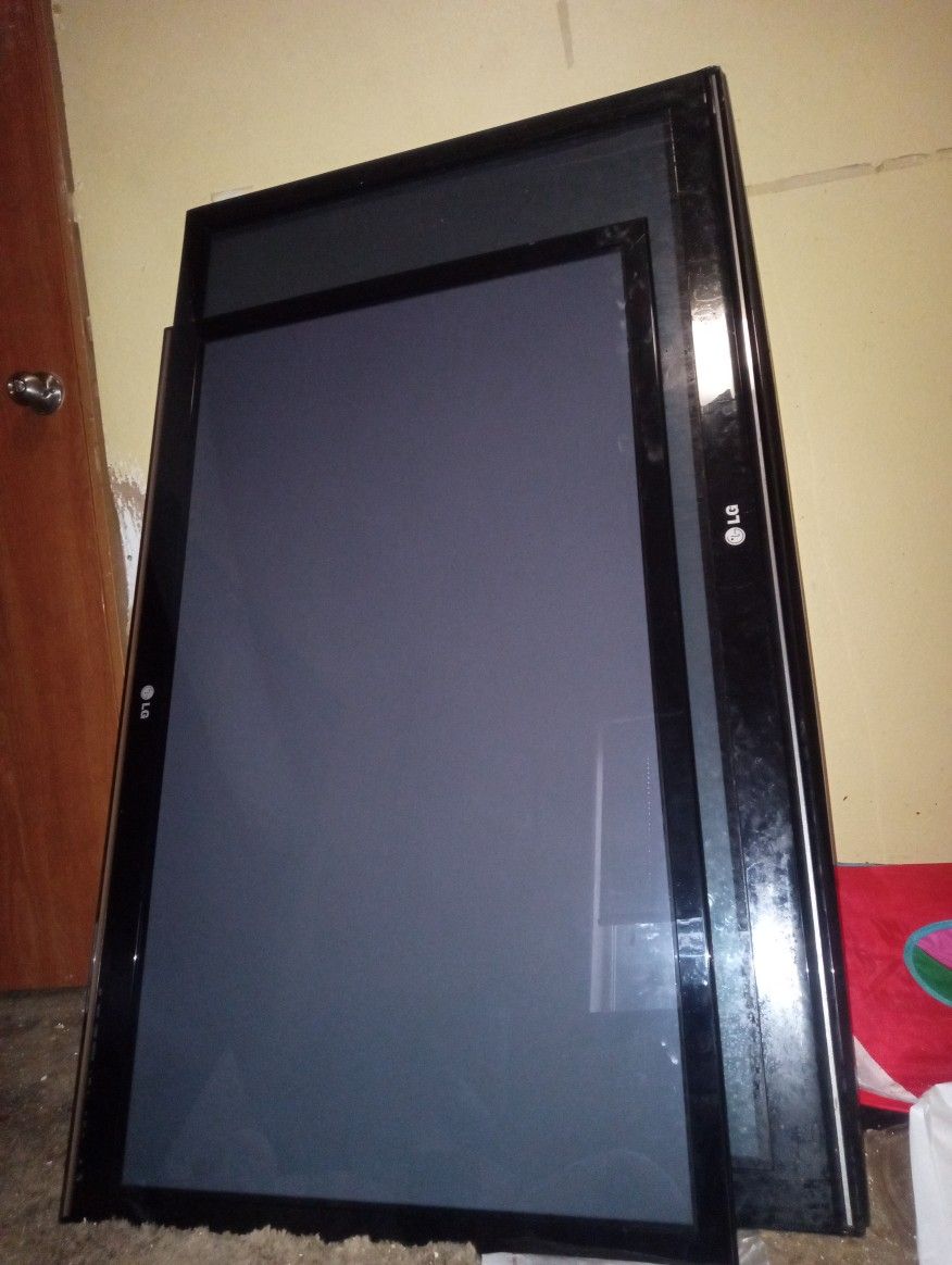 LG Flat Screen TV