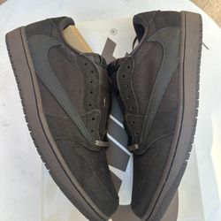 Travis Scott Jordan 1s
