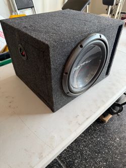 Pioneer Subwoofer in Enclosure Box