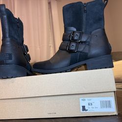 Ugg Women’s Wilde Size 8.5 Brand New Never Worn