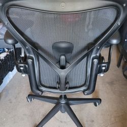 2023 Herman Miller Remastered Aeron Office Desk Gaming Chair 