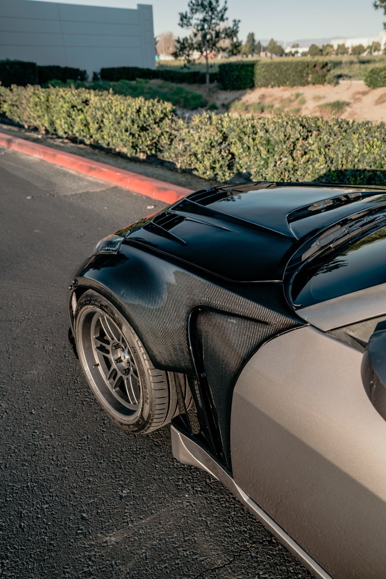 350z Carbon Fiber Fenders (12mm wider)