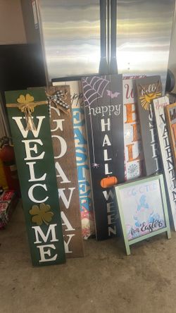 Welcome wooden signs