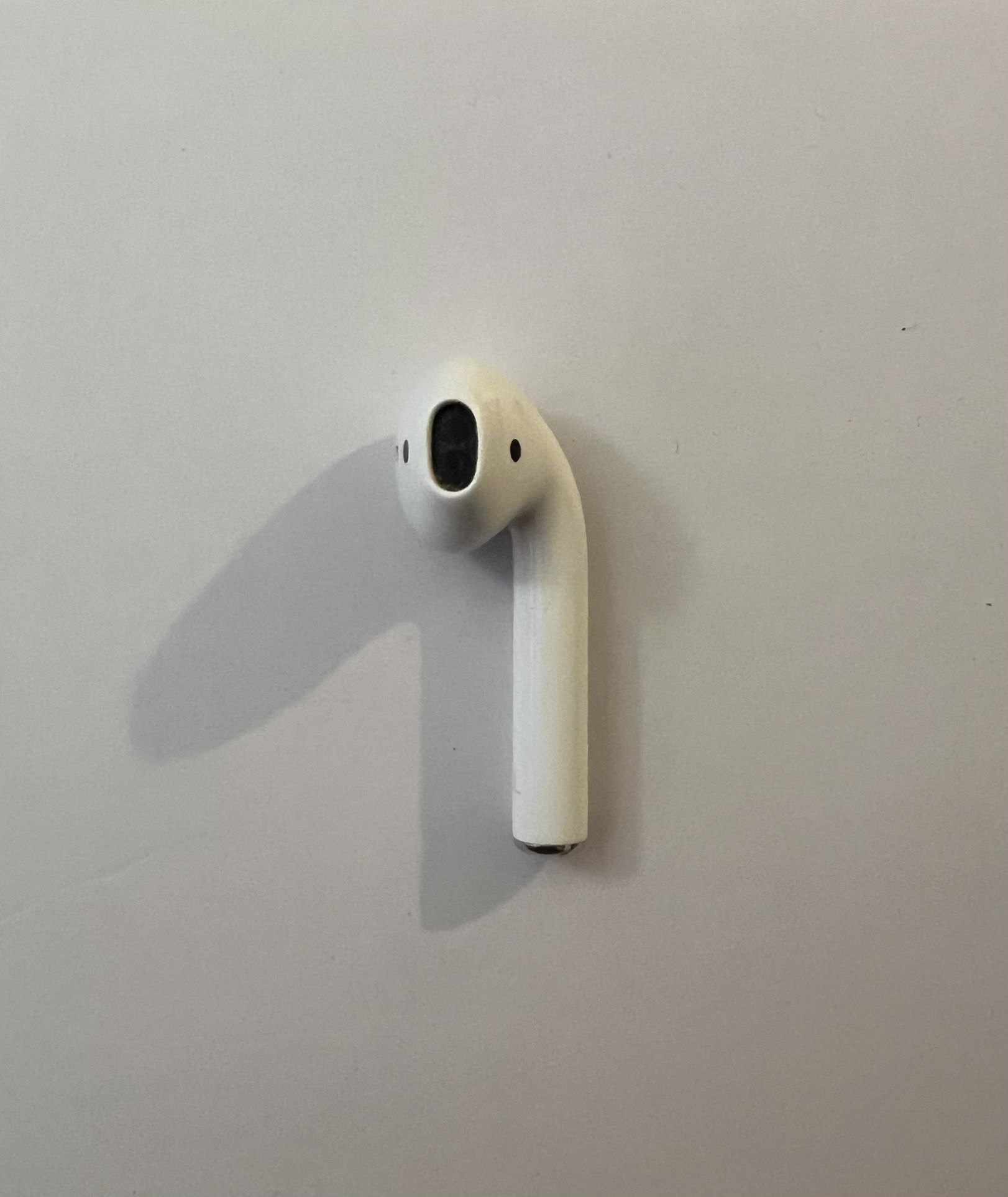 Left AirPod model A2031