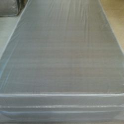 Queen size new box spring can deliver 