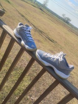 Jordan 11s size 9