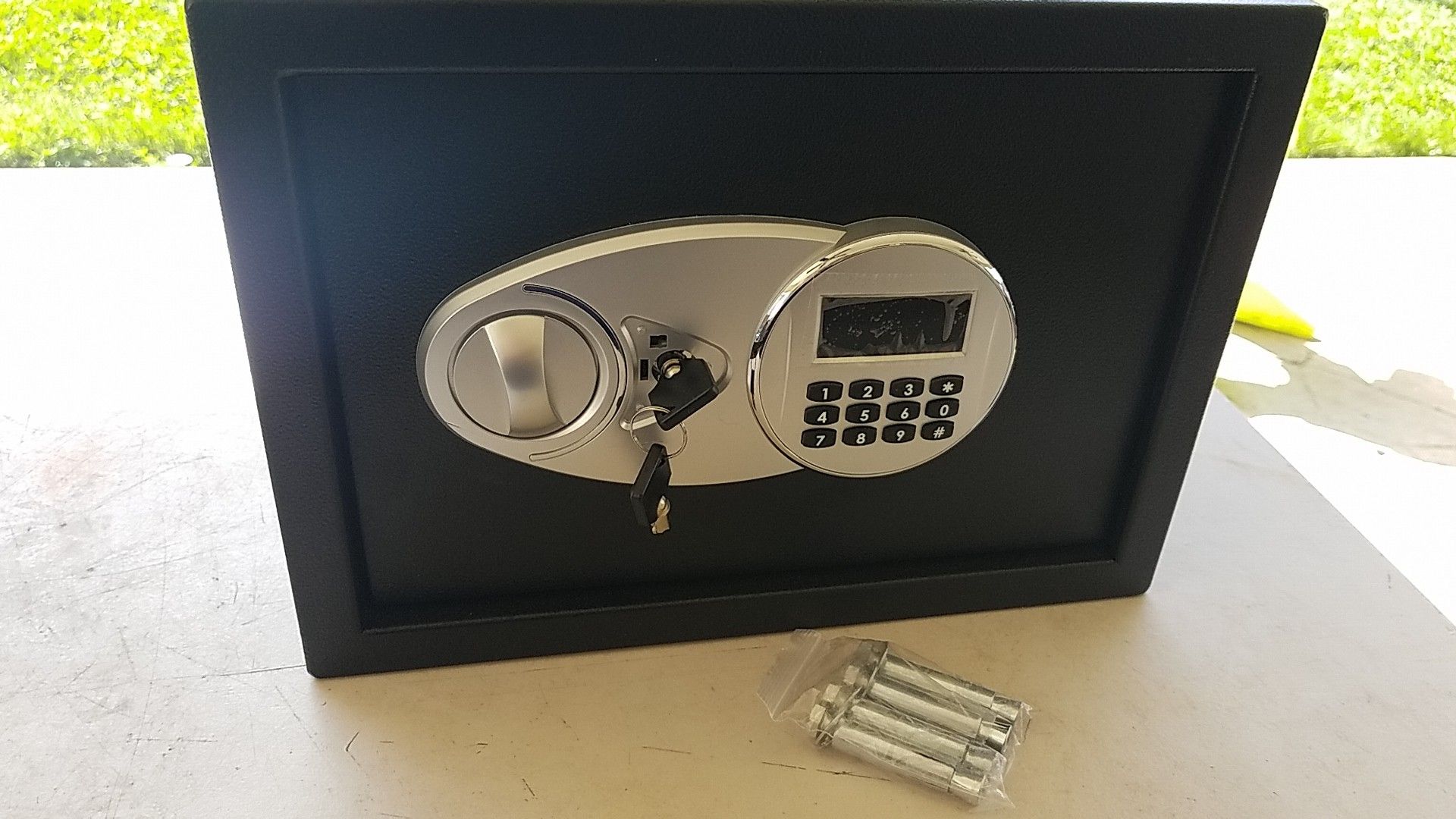 Digital safe like new