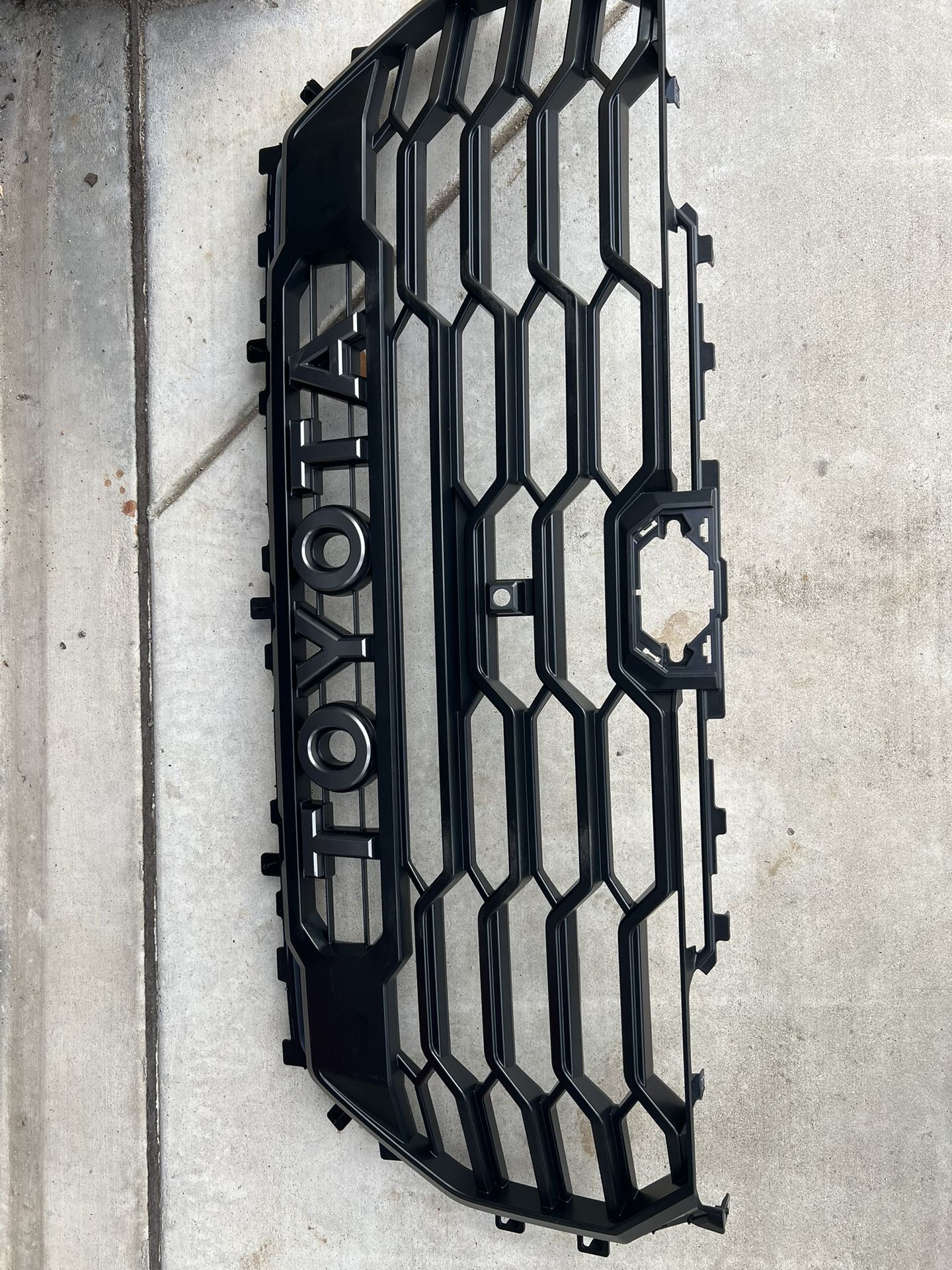 TRD Pro Grille 