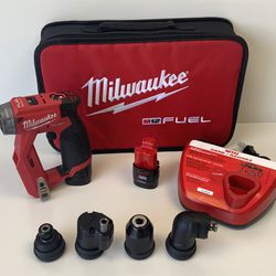 Milwaukee 2505-22  M12 FUEL 12V Lithium-Ion Brushless Cordless 4-in-1 Installation 3/8 in. Drill Driver Kit with 4-Tool Heads