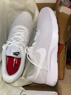 Nike Tanjuns Women’s Shoes