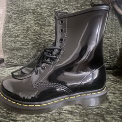 Doc Martens 1460 Patent Leather Lace Up Boots 
