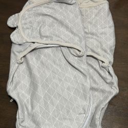 Unisex Swaddle Me, 0-3Months, Zipper For Easy Change