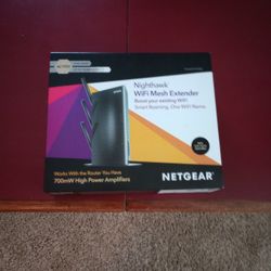 BRAND NEW. NETGEAR  Nighthawk EX7000 WiFi Mesh Extender 