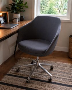 Modern Upholstered Swivel Office Chair with Aluminum Base
